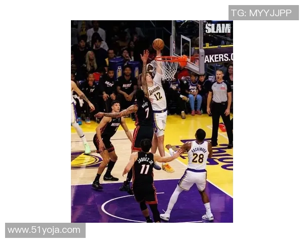 热火与湖人对决全景分析数据图解揭示比赛精彩瞬间与关键表现